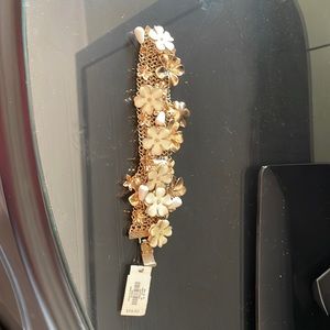 Talbots gold with white flowers brackets. Tags still on.